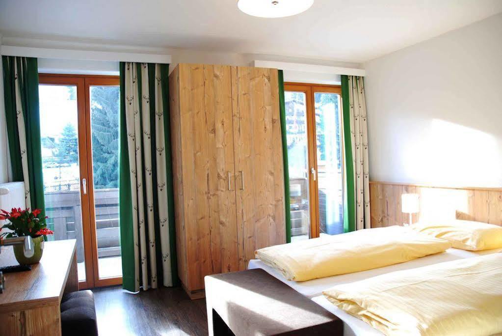 Landhaus Hubertus Wellness & Breakfast Schladming Extérieur photo
